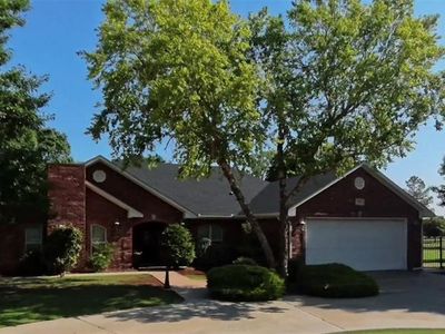 307 Elkview Dr, Elk City, OK, 73644