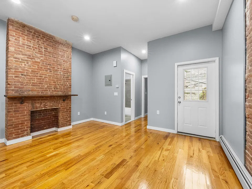 473 Bergen Ave #1