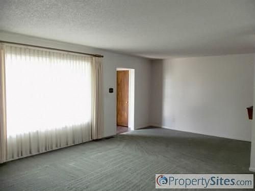 5th image of 6801 S Meadow Dr