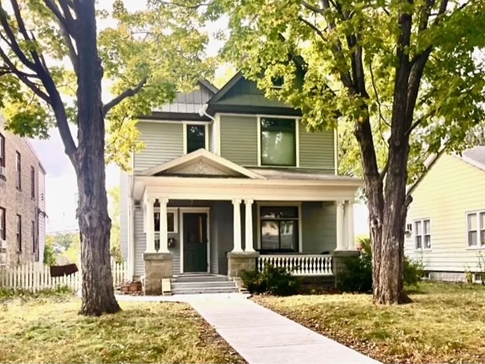 2526 Polk St NE