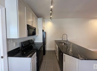 4924 Centre Ave APT 9, Pittsburgh, PA
