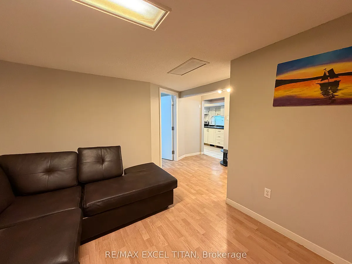 Building Photo - 251 Shawnee Cir #BASEMENT