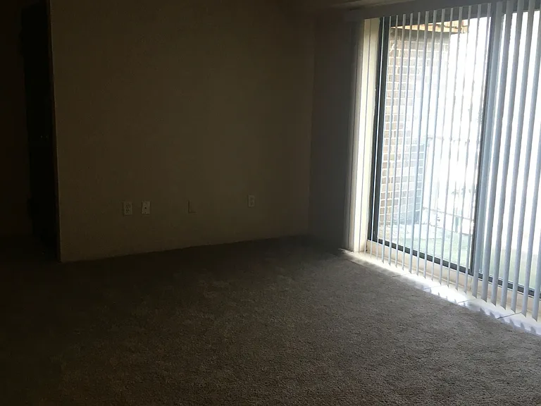 Trenton Place Apartments — Photo 33