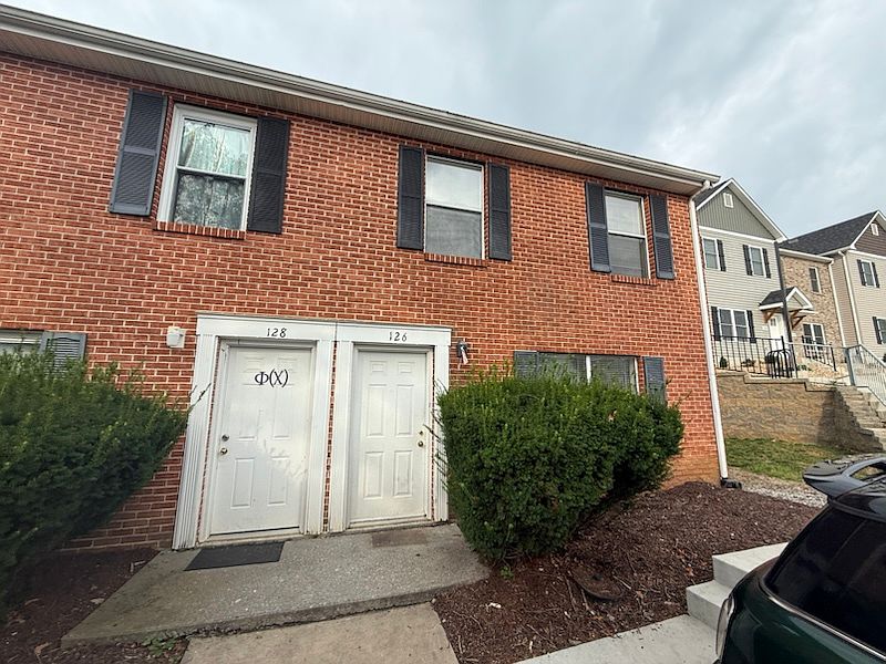 1st image of 126 Clover Valley Cir