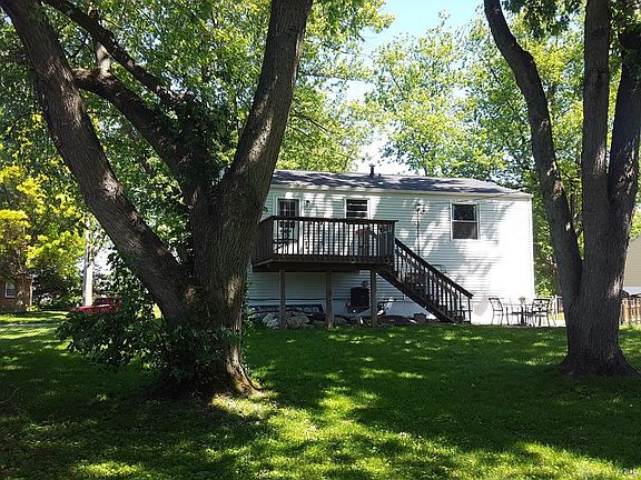 5th image of 127 Lightner Ln