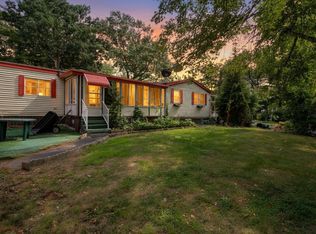 11 N Dewberry Ln, Rochester, NH 03867