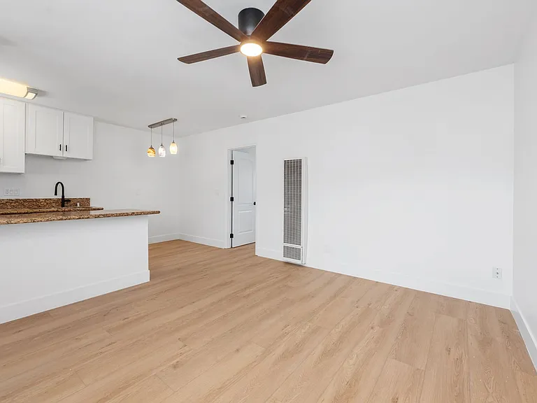 1413 Hemlock Ave — Photo 12