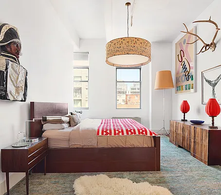 Sold by Compass | media 9