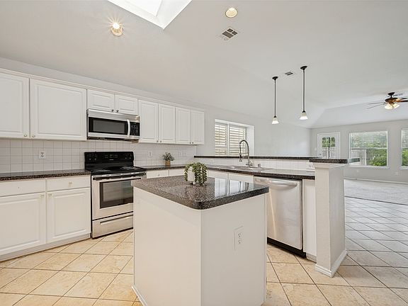 5th image of 4910 Silverweed Dr