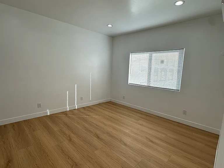 4055 W 141st St #C — Photo 10