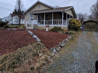 5147 Friendly Rd, Walkertown, NC 27051