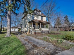 704 Woodland Ave, Elyria, OH 44035