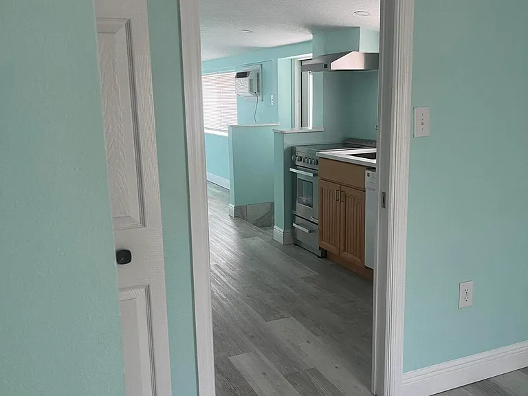 230 Avenida Central — Photo 14