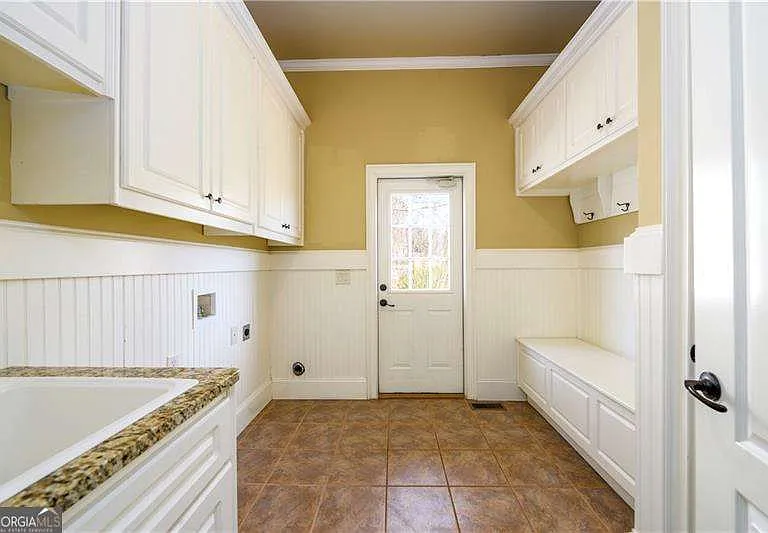 2770 Shumard Oak Dr — Photo 16