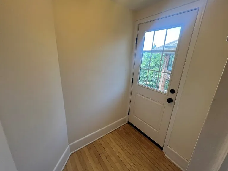 615 E Gorham St S #4 — Photo 3