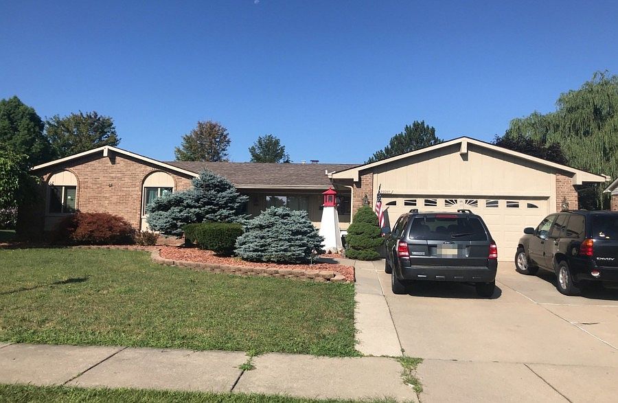 1st image of 15017 Woodside Dr