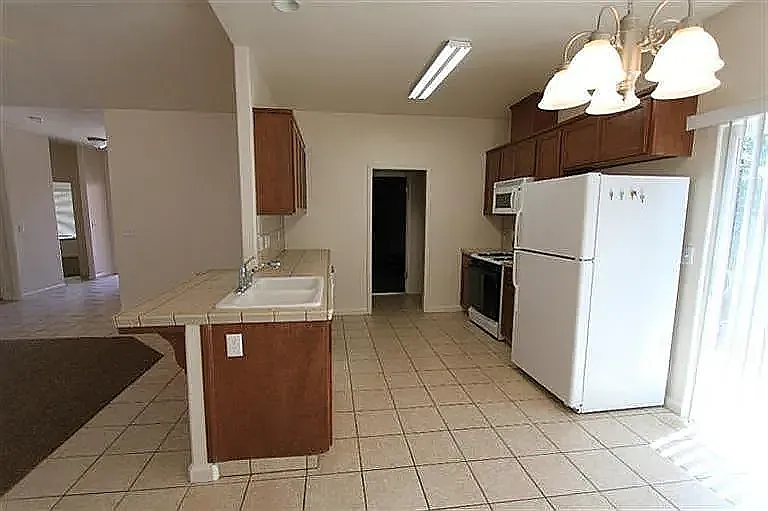 4653 W Clinton Ave #101 — Photo 3