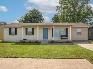 121 Badalamenti St, Luling, LA 70070