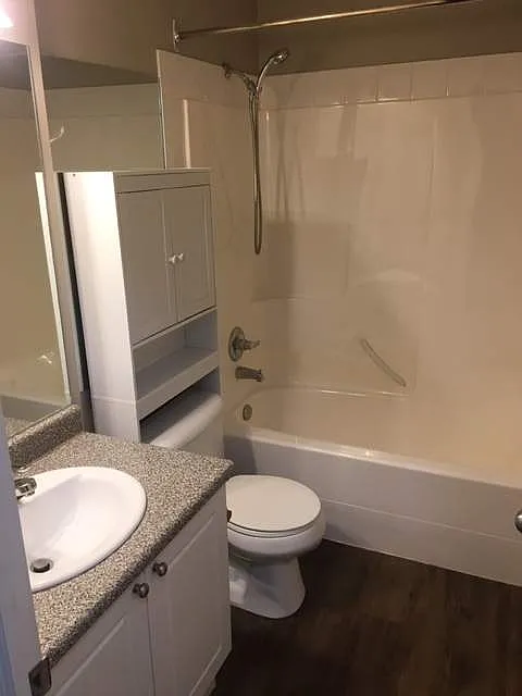 Nova Manor — Photo 4