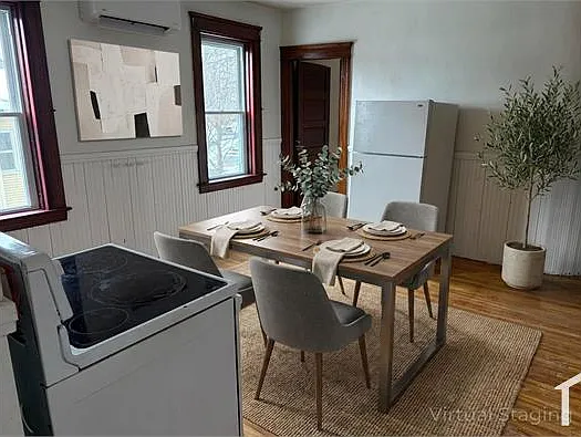 3 bed, 1000 sqft, $2,300 — Photo 4