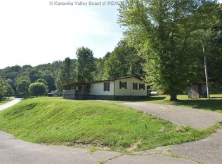 3701 N Grapevine, Sissonville, WV 25320