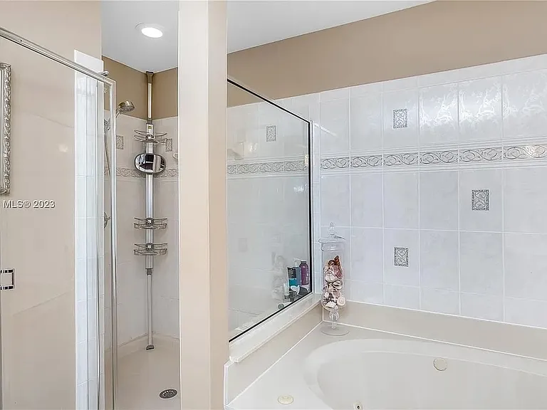 1714 Royal Grove Way — Photo 31