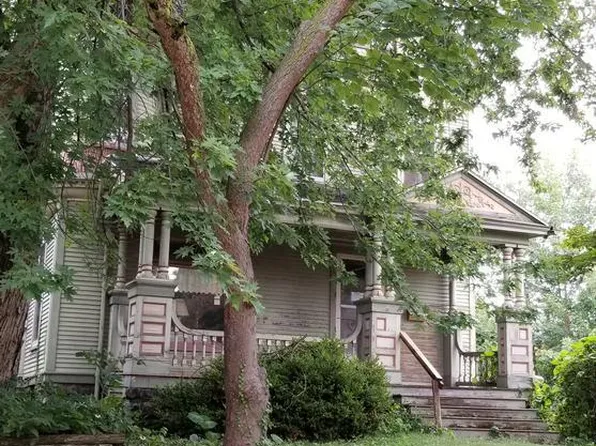 115 S B St, Monmouth, IL 61462