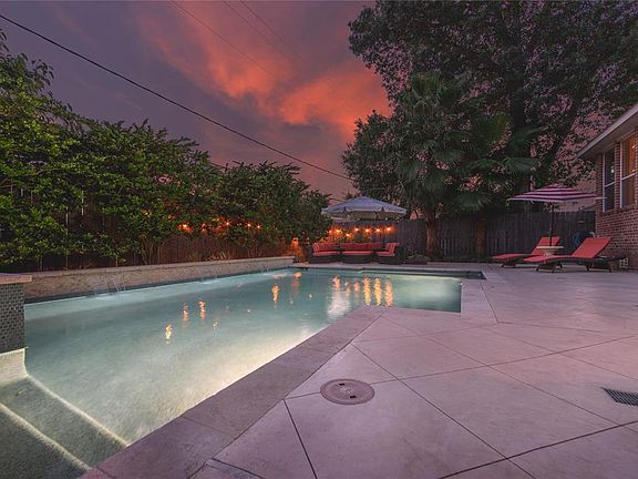 4th image of 3811 Sun Valley Dr