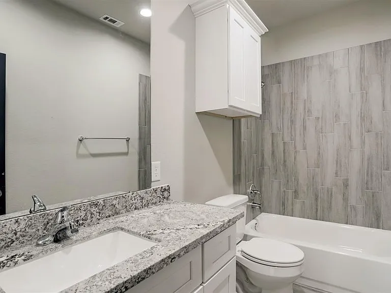 8103 Glass St — Photo 15