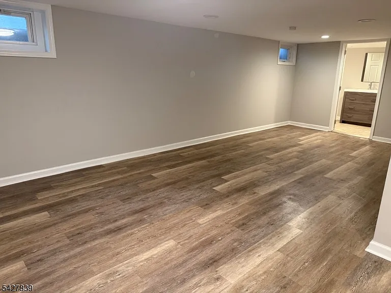 14 Raymond St — Photo 25
