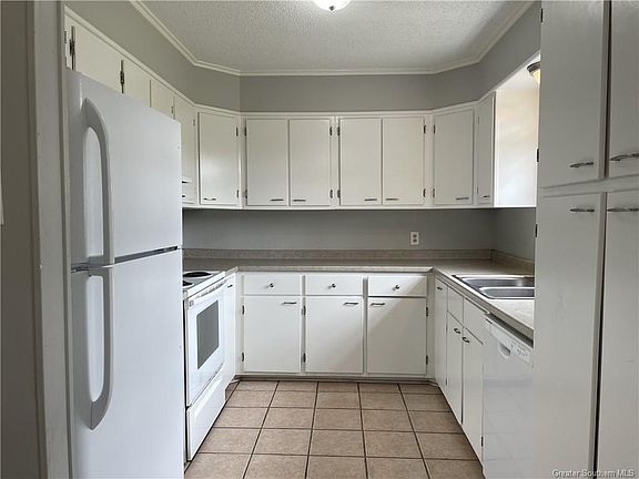 3rd image of 1529 John Dr