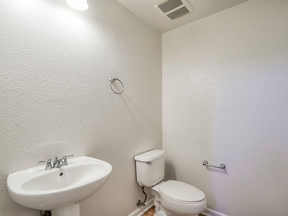 3rd image of 1608 Northshore Dr