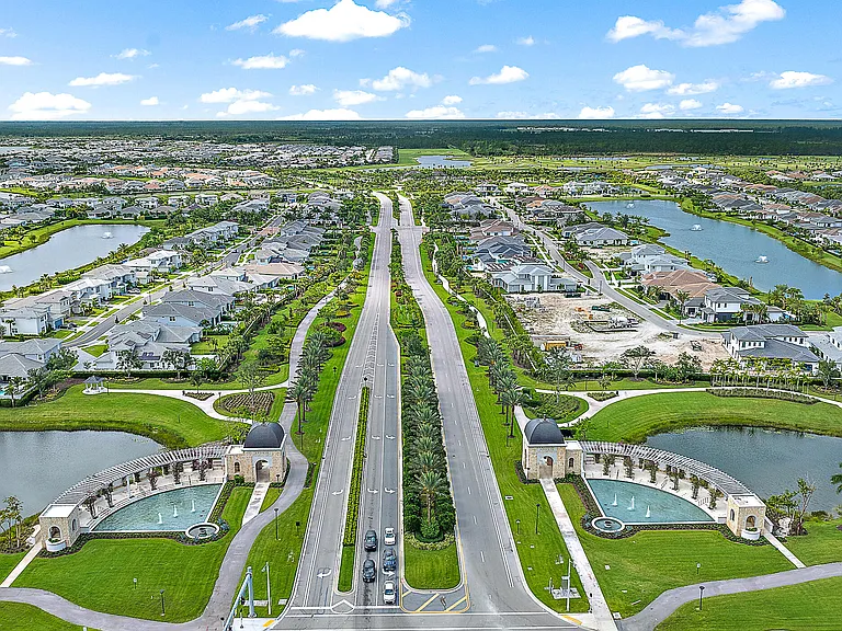 10109 Driftwood Way — Photo 43