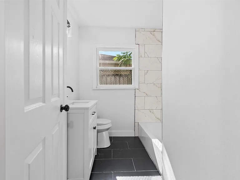 5023 Cosby St — Photo 13