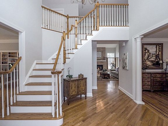 SHOWCASING THE FLOOR PLAN