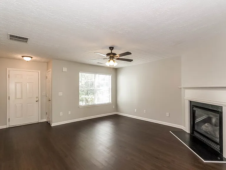 271 Springbottom Ct — Photo 4