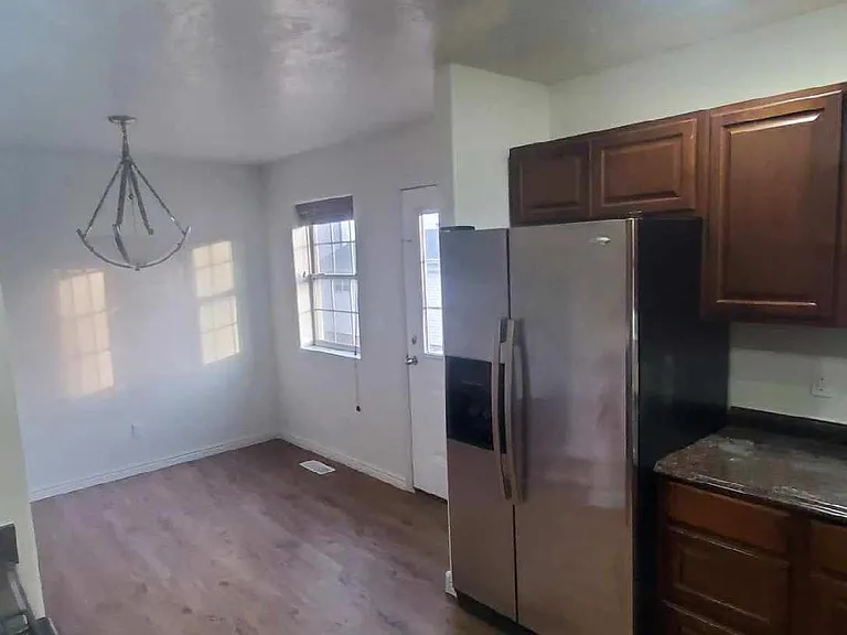 221 S 2nd East St #A — Photo 3