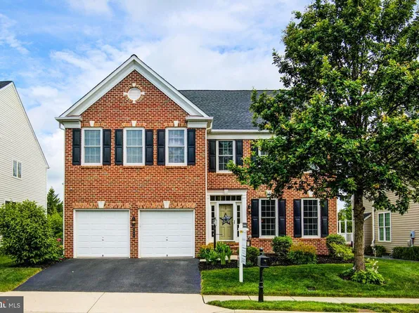 8960 Birch Bay Cir, Lorton, VA 22079