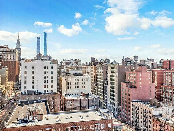 4th image of 208 W 23rd St APT 1619
