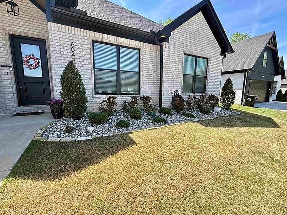 2nd image of 6043 Coral Ridge Dr