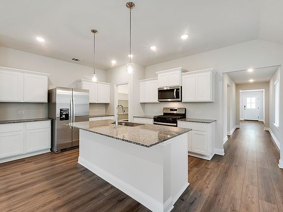 2nd image of 1707 Sandy Pond St