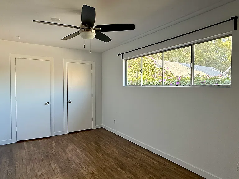 4123 Van Horne Ave — Photo 12