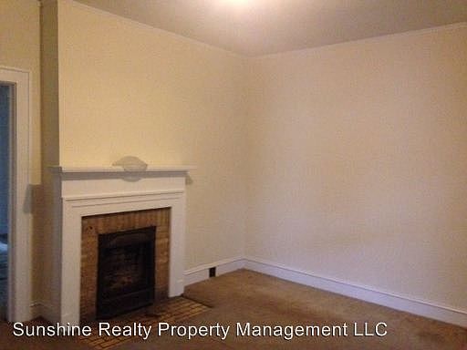 2nd image of 1009 N Mebane St