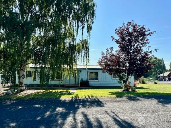 123 S 7th Street, Almira, WA 99103