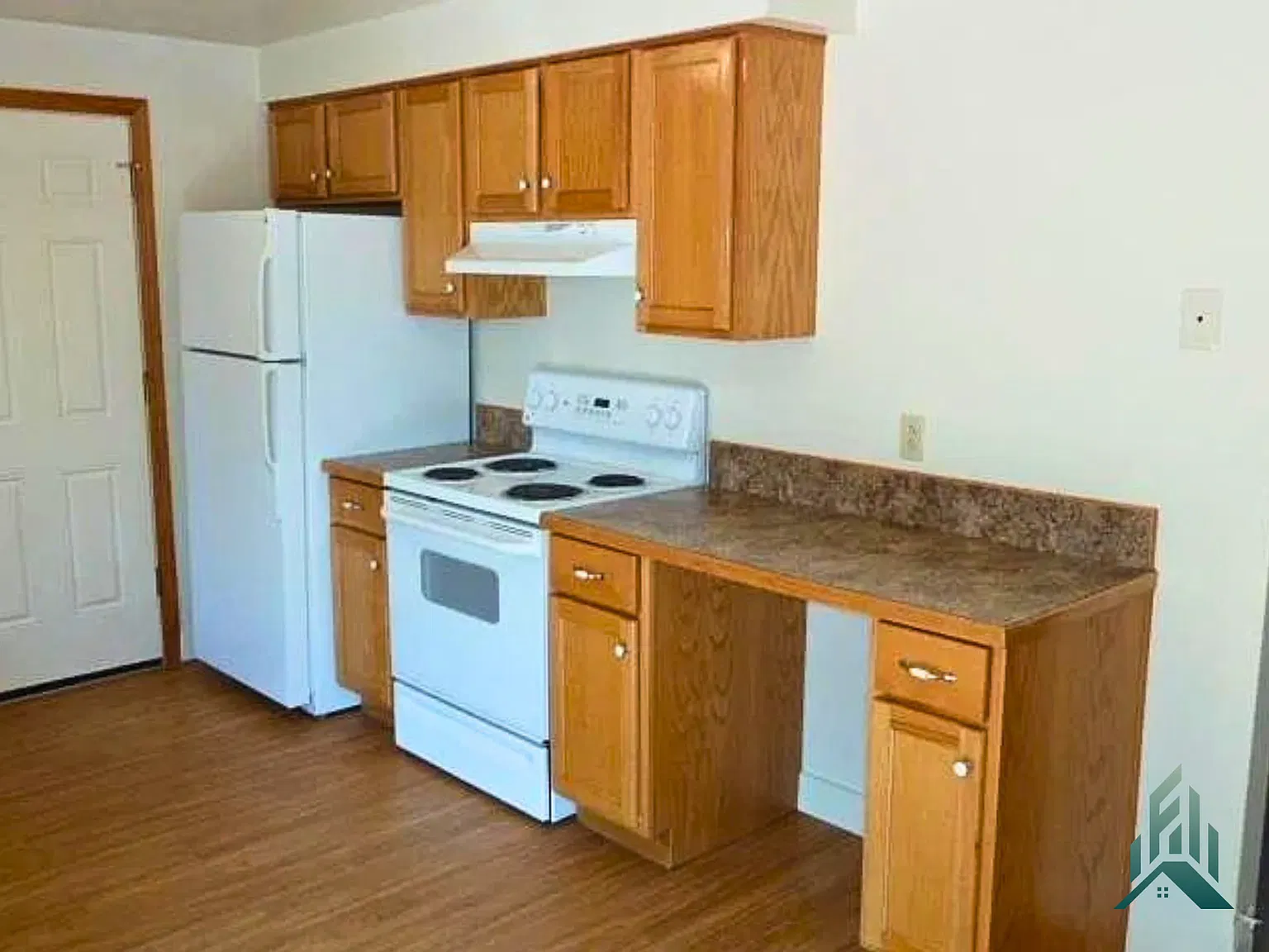 3 bed, 913 sqft, $2,095 — Photo 4