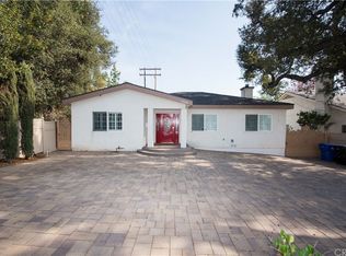 1708 N Altadena Dr, Altadena, CA 91001
