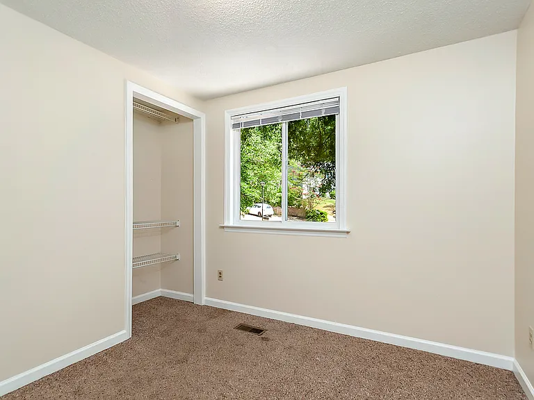 1204 Ogden Pl — Photo 12