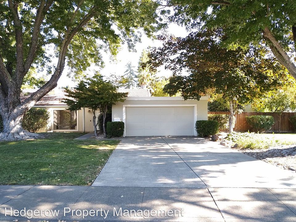 1st image of 1090 Mariposa Ln