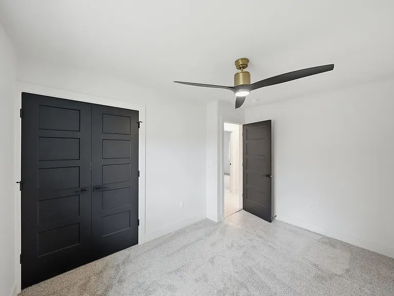149 Washington St — Photo 43