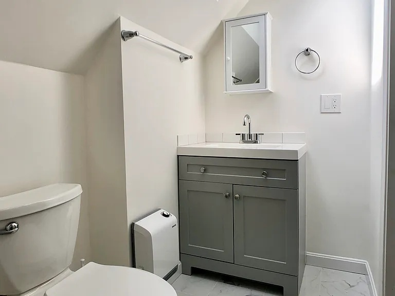 34 Evergreen St #3 — Photo 5